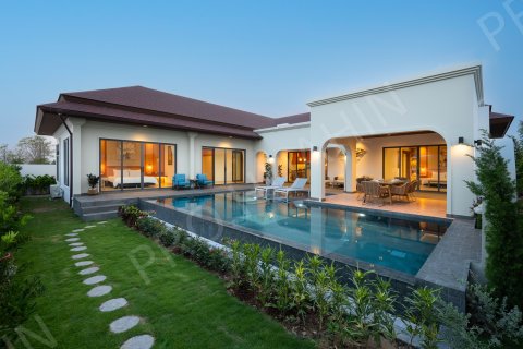Chalet de 3 dormitorios en Hua Hin, Tailandia № 194771 - foto 27