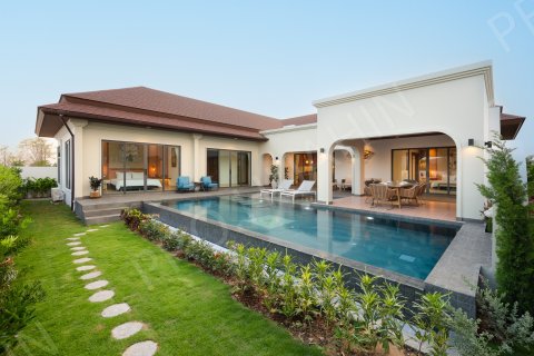 Chalet de 3 dormitorios en Hua Hin, Tailandia № 194771 - foto 26