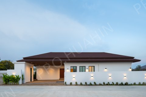 Chalet de 3 dormitorios en Hua Hin, Tailandia № 194771 - foto 30