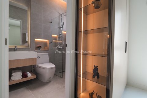 Casa de 5 dormitorios en Bang Lamung, Tailandia № 115432 - foto 22