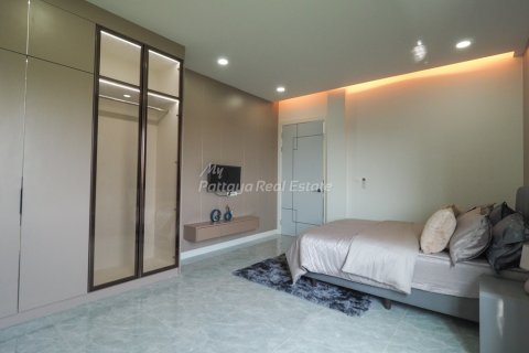 Casa de 5 dormitorios en Bang Lamung, Tailandia № 115432 - foto 23