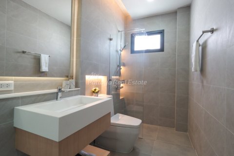 Casa de 5 dormitorios en Bang Lamung, Tailandia № 115432 - foto 14
