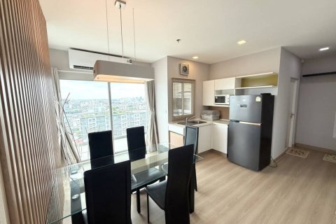 Condominio de 2 dormitorios en Chatuchak, Bangkok, Tailandia № 152547 - foto 2