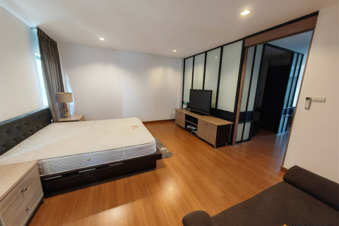 Reihenhaus in Bangkok, Thailand 3 Schlafzimmer № 189612