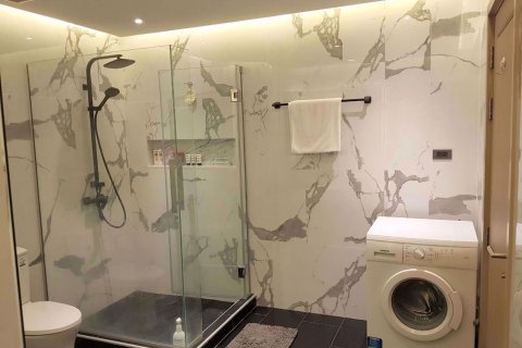Condominio de 2 dormitorios en Bang Rak, Bangkok, Tailandia № 56190 - foto 19