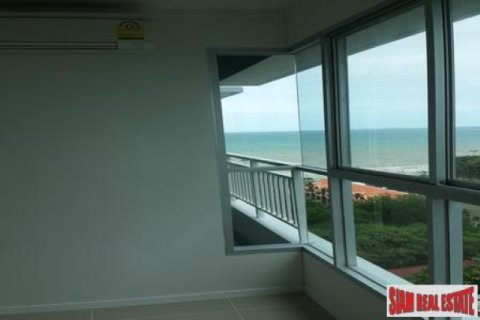Apartamento de 1 dormitorio en Jomtien Beach, Pattaya, Tailandia № 203972 - foto 5