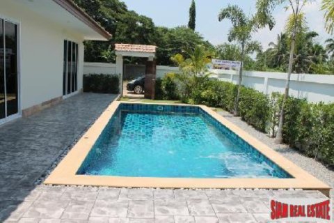 Chalet de 2 dormitorios en Hua Hin, Tailandia № 203971 - foto 5