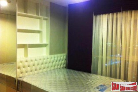 Apartamento de 1 dormitorio en Bangkok, Tailandia № 203974 - foto 5