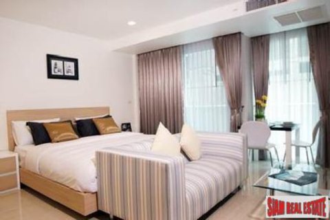 Apartamento de 3 dormitorios en Pattaya, Tailandia № 203975 - foto 4