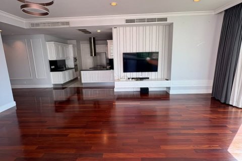 Condominio de 3 dormitorios en Bangkok, Tailandia № 155732 - foto 3