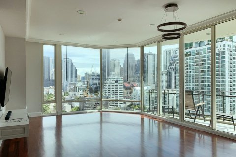 Condo à Bangkok, Thaïlande, 3 chambres  № 155732