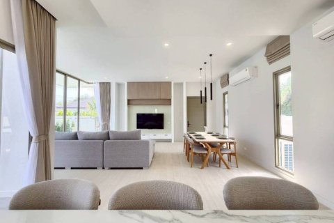 Chalet de 3 dormitorios en Hua Hin, Tailandia № 167033 - foto 8