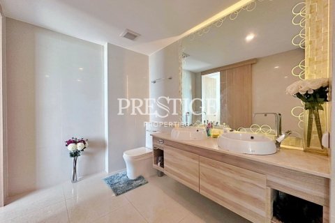 Condominio de 2 dormitorios en Pattaya, Tailandia № 198188 - foto 13