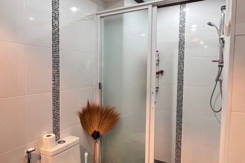 Apartamento de 1 dormitorio en Pattaya, Tailandia № 205889 - foto 11
