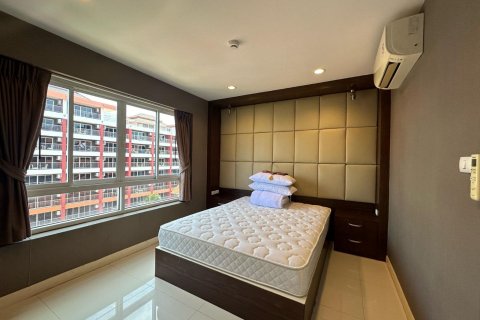Apartamento de 384 dormitorios en Pattaya, Tailandia № 205885 - foto 5
