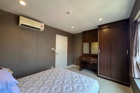 Apartamento de 384 dormitorios en Pattaya, Tailandia № 205885 - foto 4