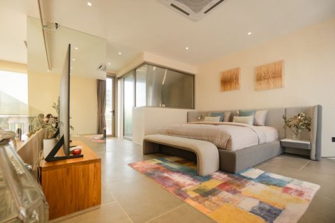 Chalet de 3 dormitorios en Bang Tao, Tailandia № 71551 - foto 8