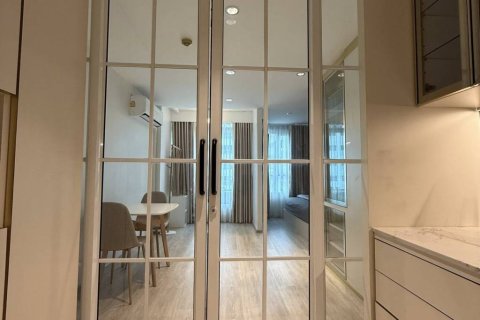 Condominio de 1 dormitorio en Bangkok, Tailandia № 156796 - foto 2