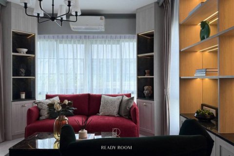 Casa de 4 dormitorios en Samut Prakan, Tailandia № 156795 - foto 10