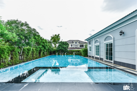 Haus in Bangkok, Thailand 4 Schlafzimmer № 189228 - Foto 10