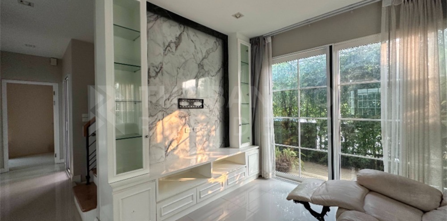 Haus in Bangkok, Thailand 4 Schlafzimmer № 189228