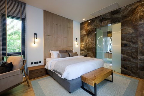 Casa de 4 dormitorios en Bang Tao, Tailandia № 232947 - foto 28