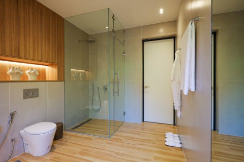 Casa de 4 dormitorios en Bang Tao, Tailandia № 232947 - foto 24