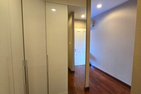 Condominio de 2 dormitorios en Watthana, Bangkok, Tailandia № 157188 - foto 11