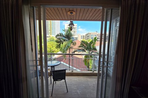 Condominio de 2 dormitorios en Watthana, Bangkok, Tailandia № 157188 - foto 30