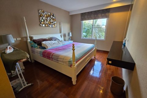Condominio de 2 dormitorios en Watthana, Bangkok, Tailandia № 157188 - foto 10