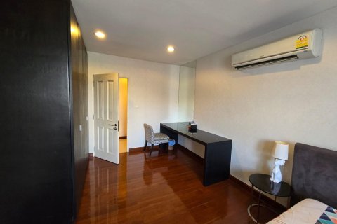 Condominio de 2 dormitorios en Watthana, Bangkok, Tailandia № 157188 - foto 16
