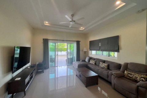 Villa in Hua Hin, Thailand 3 Schlafzimmer № 134575 - Foto 3