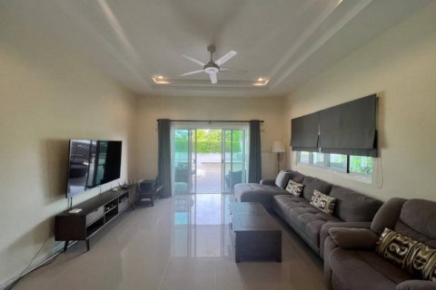 Villa in Hua Hin, Thailand 3 Schlafzimmer № 134575 - Foto 2