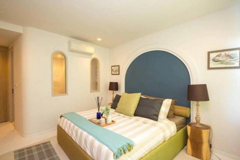 Condo in Hua Hin, Thailand, 2 bedrooms № 134572 - photo 9
