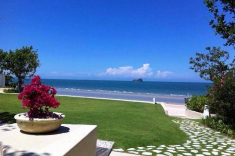 Condo in Hua Hin, Thailand, 2 bedrooms № 134572 - photo 3