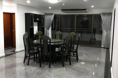 Condo à Bangkok, Thaïlande, 3 chambres № 134574