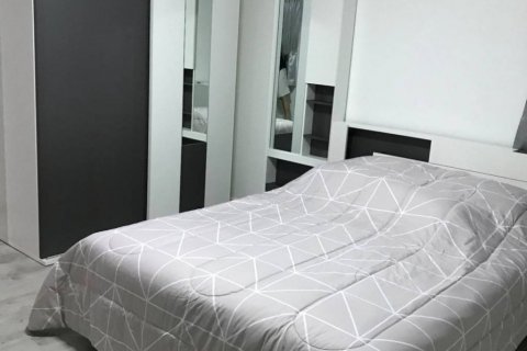 Condo à Bangkok, Thaïlande, 3 chambres  № 134574 - photo 9