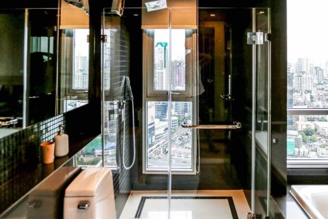 Condominio de 2 dormitorios en Sathon, Bangkok, Tailandia № 144163 - foto 13