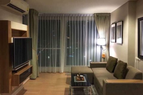 Condominio de 2 dormitorios en Sathon, Bangkok, Tailandia № 144163 - foto 3