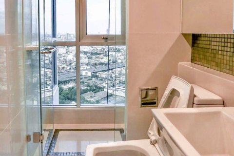 Condominio de 2 dormitorios en Sathon, Bangkok, Tailandia № 144163 - foto 18
