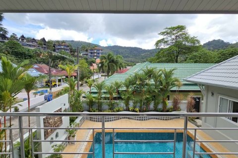 Chalet de 4 dormitorios en Kathu, Tailandia № 115703 - foto 8