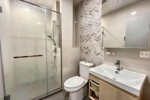 Condominio de 1 dormitorio en Khlong Toei, Bangkok, Tailandia № 115702 - foto 6