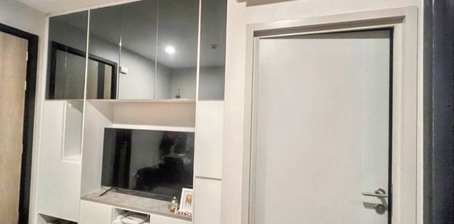 Condominio de 1 dormitorio en Khlong Toei, Bangkok, Tailandia № 115702