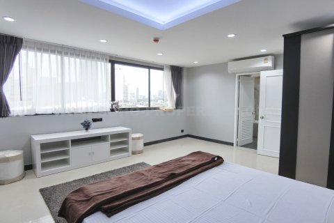 Condominio de 3 dormitorios en Bangkok, Tailandia № 143813 - foto 13