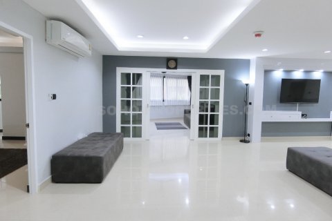 Condominio de 3 dormitorios en Bangkok, Tailandia № 143813 - foto 3
