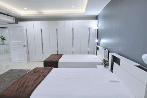 Condominio de 3 dormitorios en Bangkok, Tailandia № 143813 - foto 15