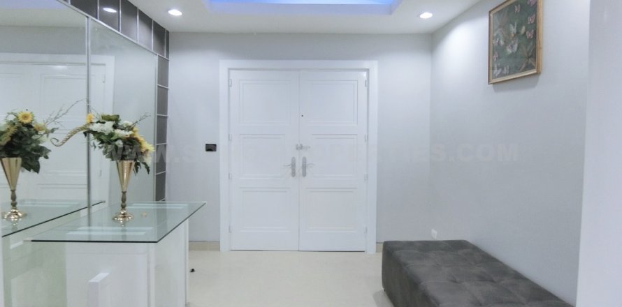 Condominio de 3 dormitorios en Bangkok, Tailandia № 143813