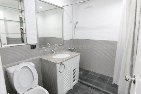 Condominio de 3 dormitorios en Bangkok, Tailandia № 143813 - foto 14