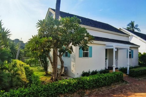 Chalet de 2 dormitorios en Hua Hin, Tailandia № 137279 - foto 12