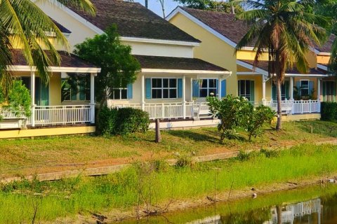 Chalet de 2 dormitorios en Hua Hin, Tailandia № 137279 - foto 11